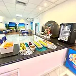 Vime Iv East Swimming Pool, Gym & Διαμέρισμα Μαρμπέλλα